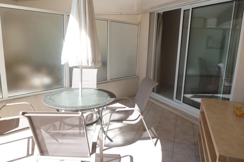 Stunning 2 Bed, 2 Bath Apt On The Cannes Sea Front Has Swimming Pool And Is A Secure Modern Building 464 Eksteriør billede