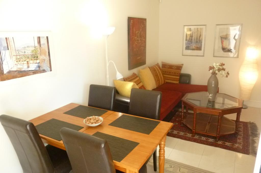 Stunning 2 Bed, 2 Bath Apt On The Cannes Sea Front Has Swimming Pool And Is A Secure Modern Building 464 Eksteriør billede