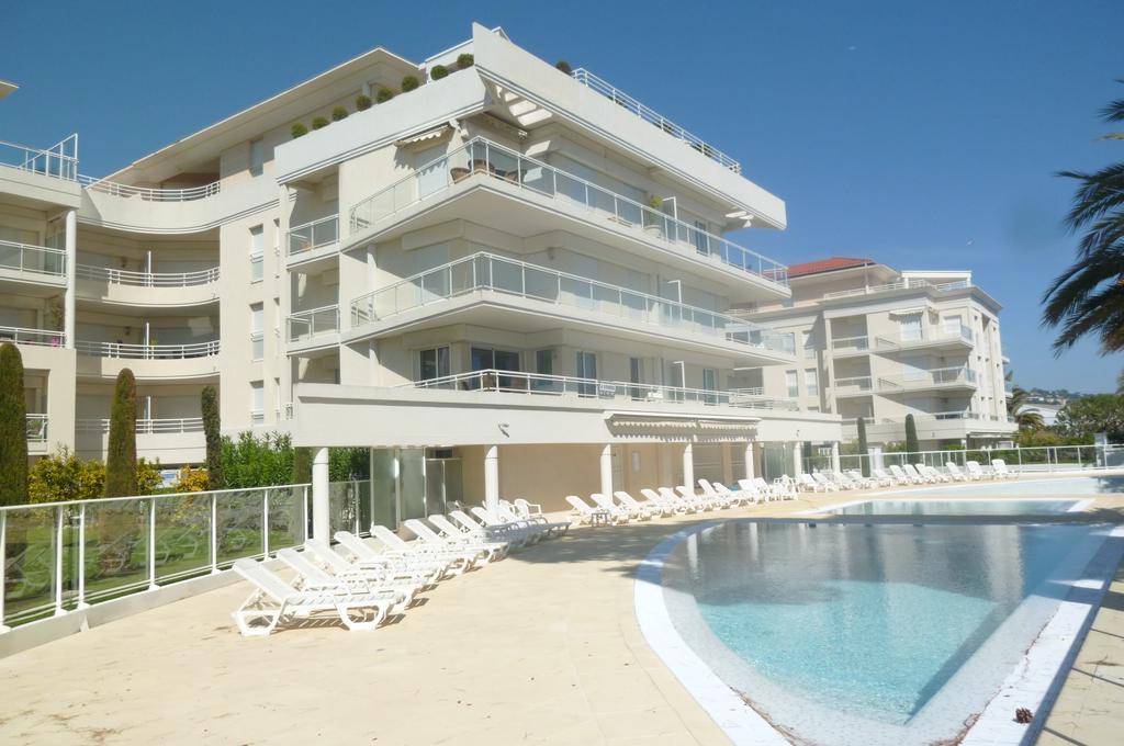 Stunning 2 Bed, 2 Bath Apt On The Cannes Sea Front Has Swimming Pool And Is A Secure Modern Building 464 Eksteriør billede