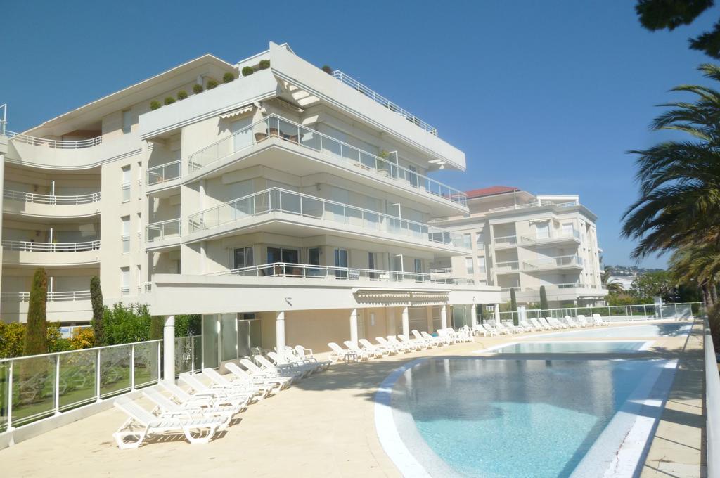Stunning 2 Bed, 2 Bath Apt On The Cannes Sea Front Has Swimming Pool And Is A Secure Modern Building 464 Eksteriør billede