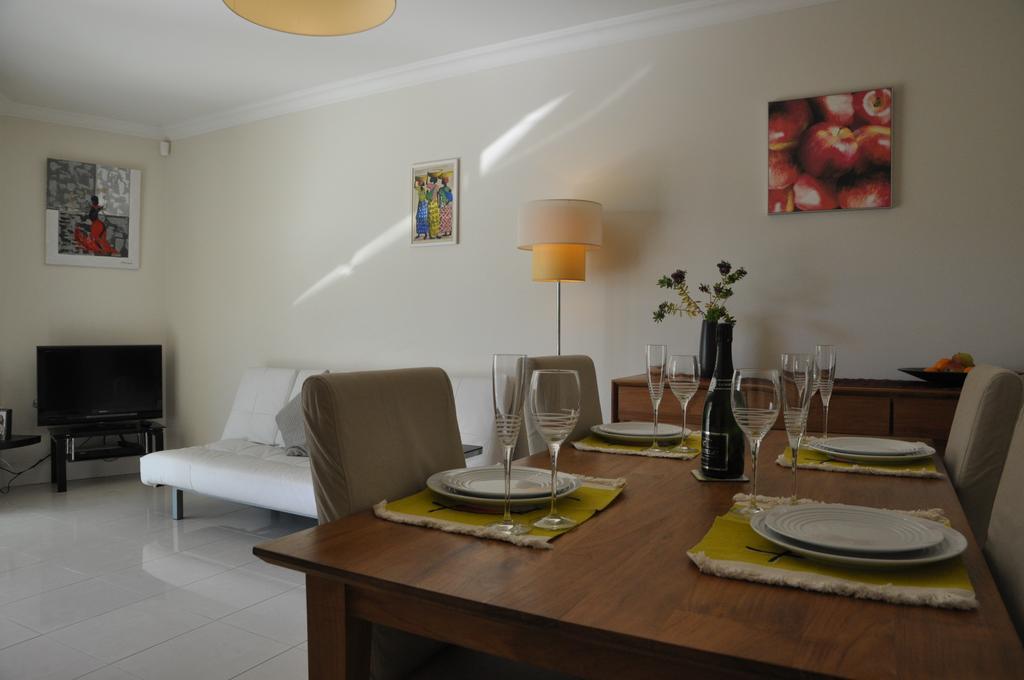 Stunning 2 Bed, 2 Bath Apt On The Cannes Sea Front Has Swimming Pool And Is A Secure Modern Building 464 Eksteriør billede