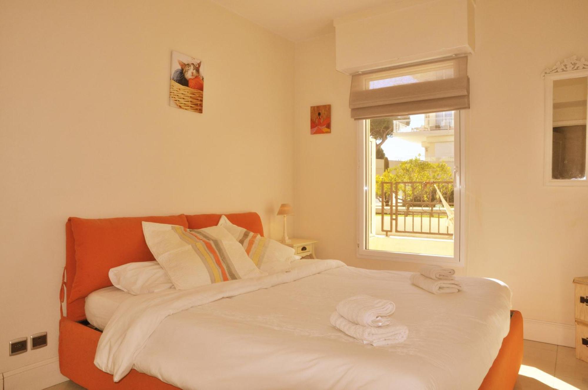 Stunning 2 Bed, 2 Bath Apt On The Cannes Sea Front Has Swimming Pool And Is A Secure Modern Building 464 Eksteriør billede