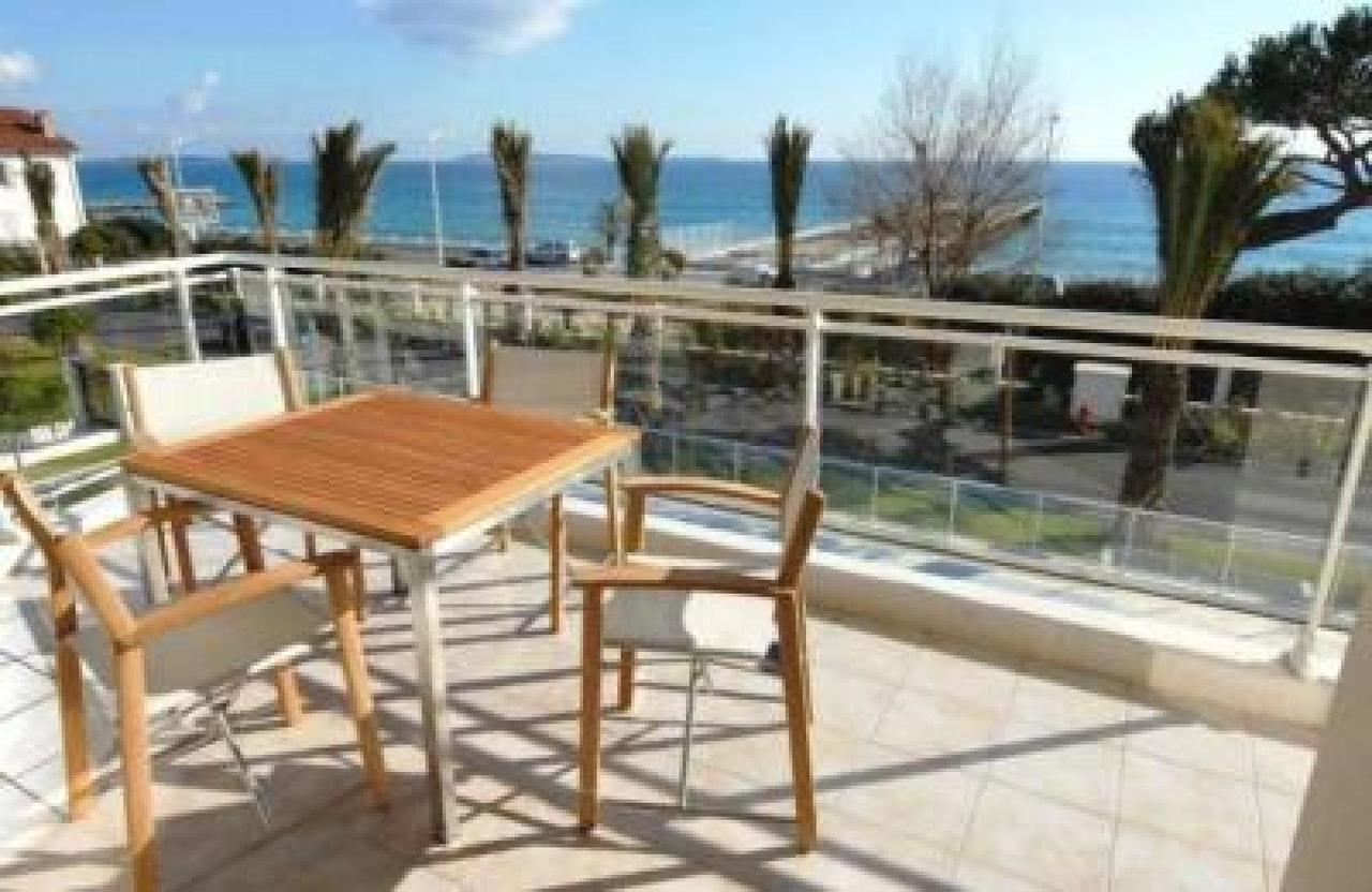 Stunning 2 Bed, 2 Bath Apt On The Cannes Sea Front Has Swimming Pool And Is A Secure Modern Building 464 Eksteriør billede